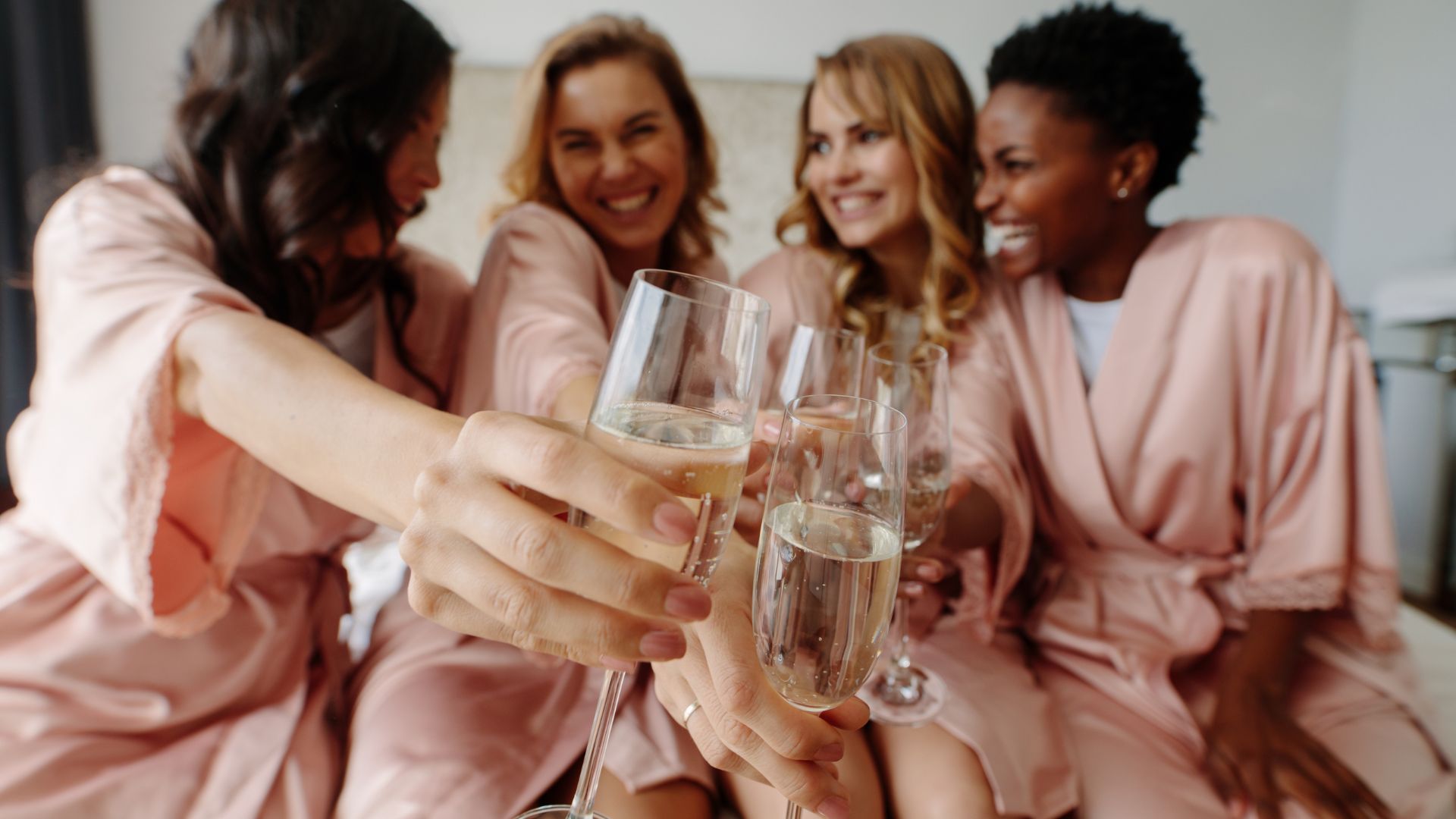 EL ORIGEN DE LAS DAMAS DE HONOR EN LAS BODAS damas de honor