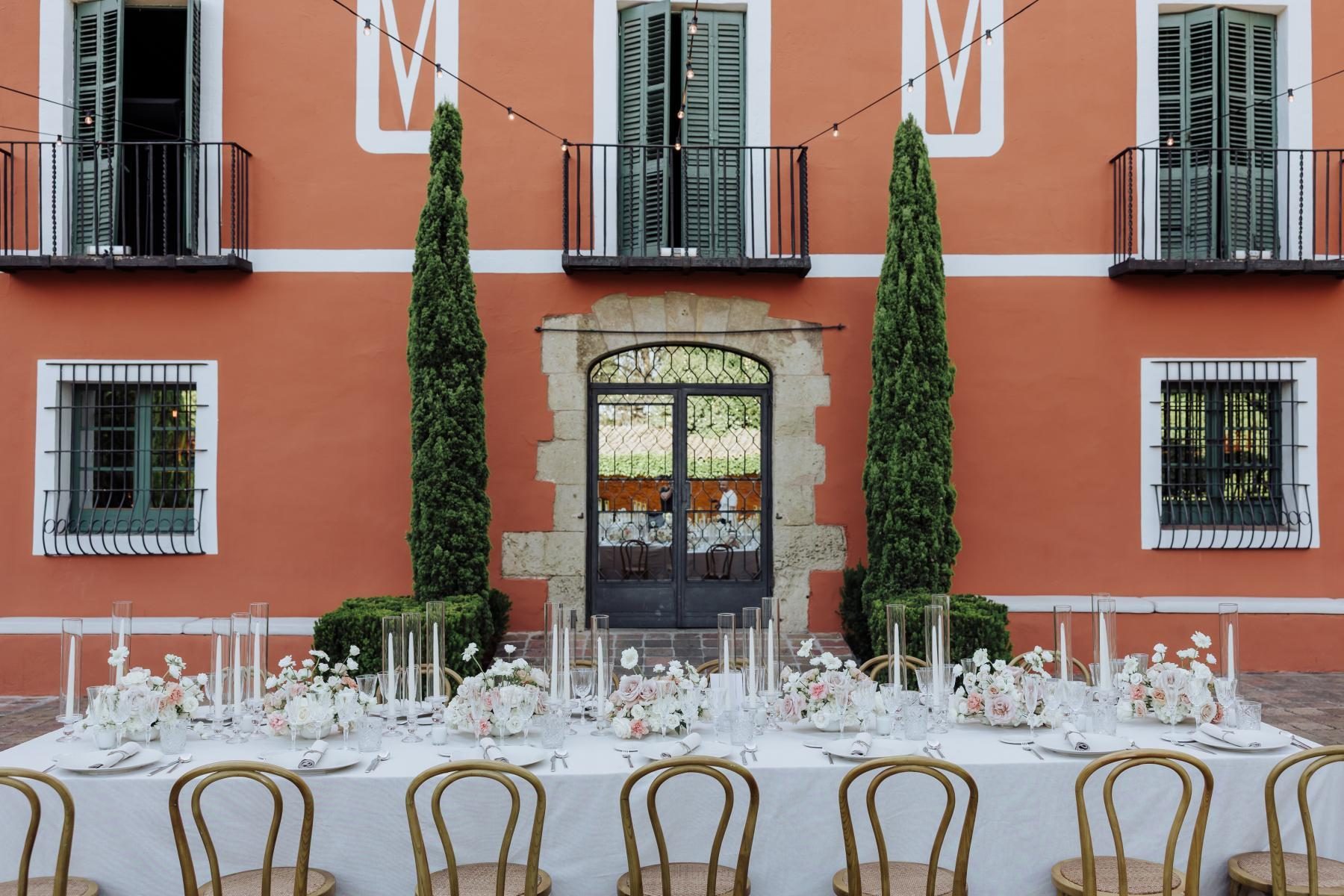 Wedding planner coordinating a Barcelona destination wedding